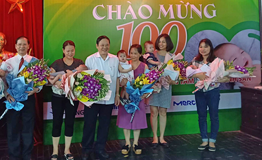 Bệnh viện 16A chào mừng 100 em bé thụ tinh trong ống nghiệm